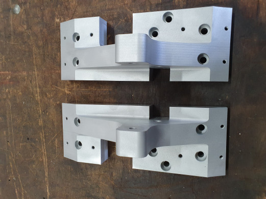 ENSEMBLE DE PIECES PREHENSEUR MANIPULATEUR